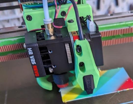 H2V2S Revo Microprobe holder.