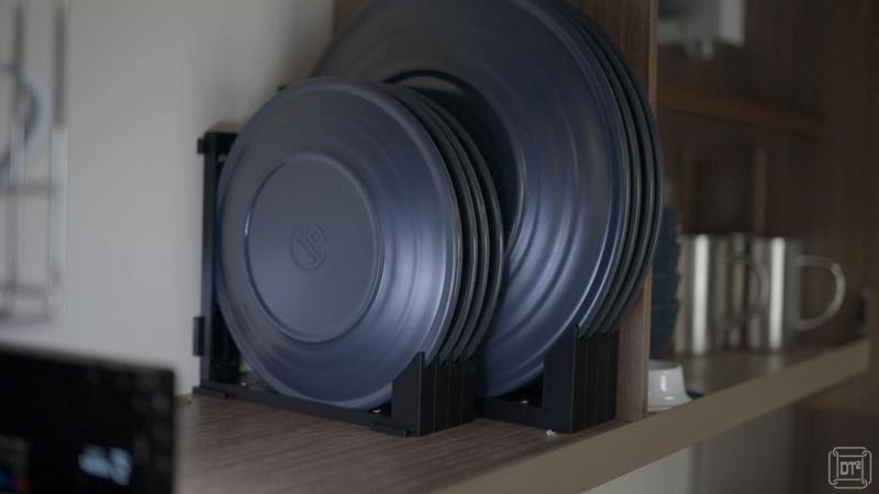 Plate rack for caravans and motorhomes