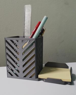 Organizer for pens and sticky notes (7.5cm x 7.5cm)
