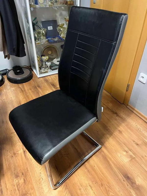 podložka pod židli / mat under the chair   