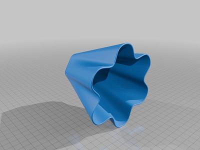 Carp fishing bait spreader symmetrical, slightly twisted