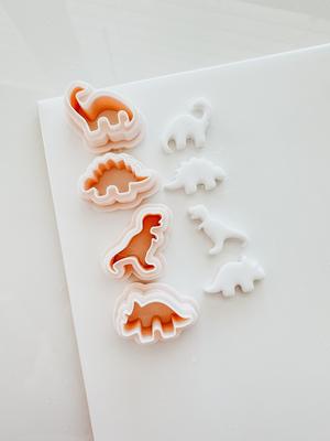 4 Dino Studs