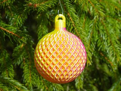 Christmas Ball - Super Fine Lattice