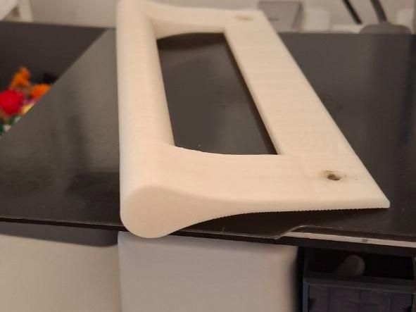 Refrigerator door handle