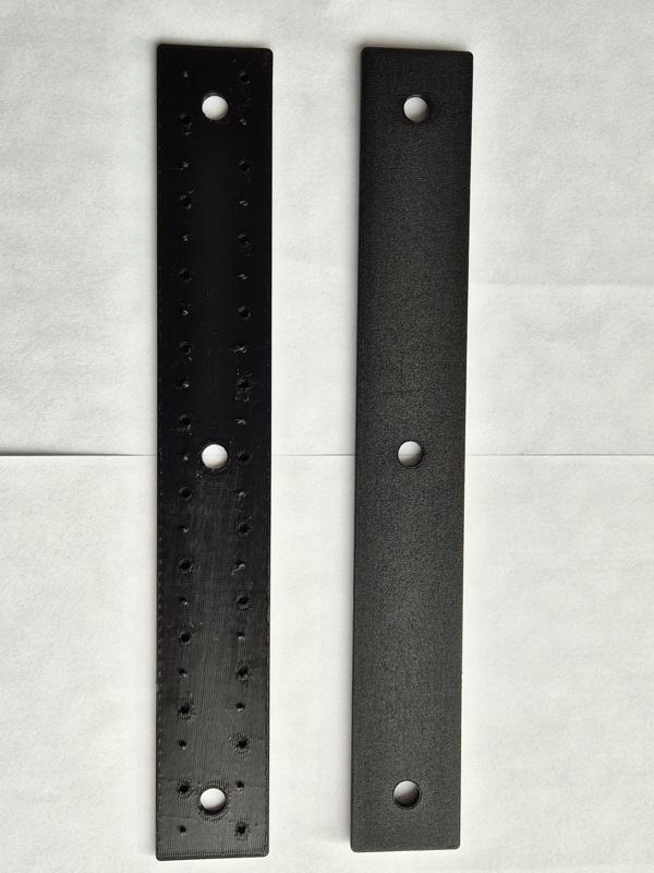 Gewicht für Fliegengittervorhang mit Befestigungsstiften / Weight for fly screen curtain with fixing pins