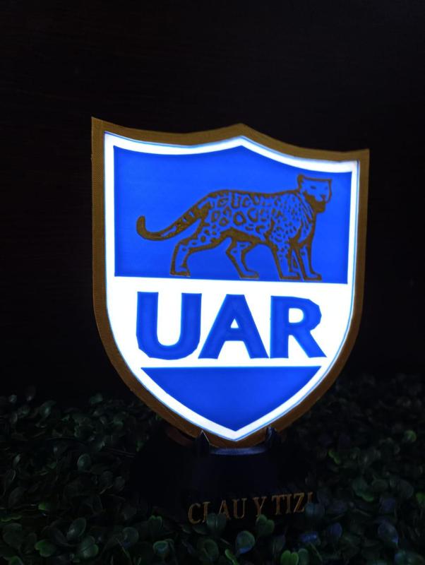 Los Pumas shield lamp