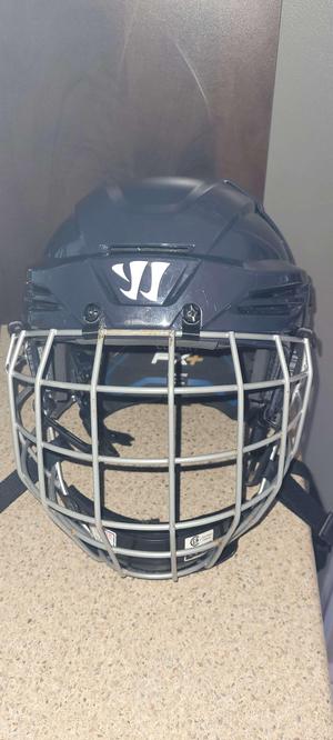 Cage Clip for hockey helmet