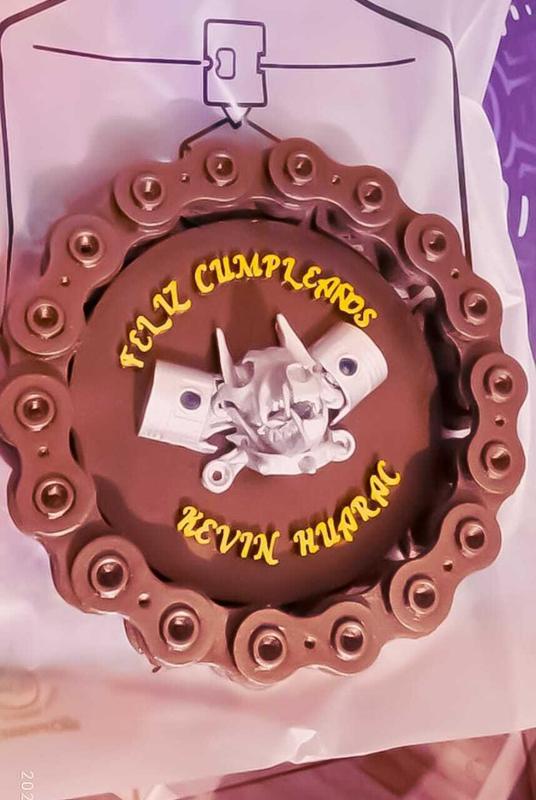 Marco con cadenas con dedicatoria