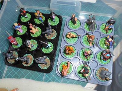 Miniature storage 26mm round bases x 12