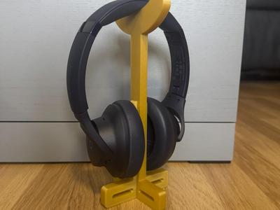 Pluggable Headphone Stand