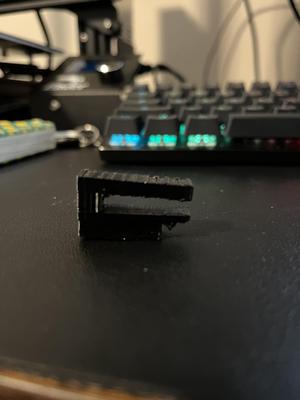 Reverse EDC Flashlight Clip for Hat
