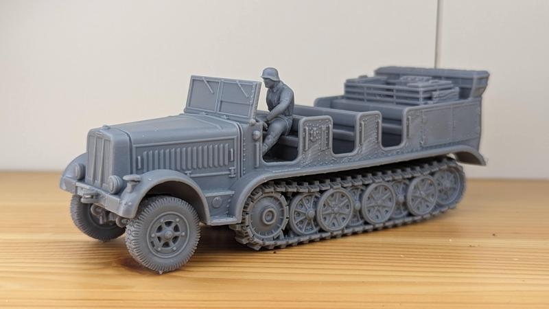 Half-track Sd.Kfz.7 - Mittlerer Zugkraftwagen 8t + Driver (Germany, WW2)