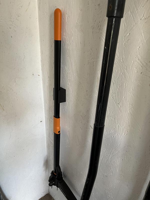 Fiskars clamp weed puller