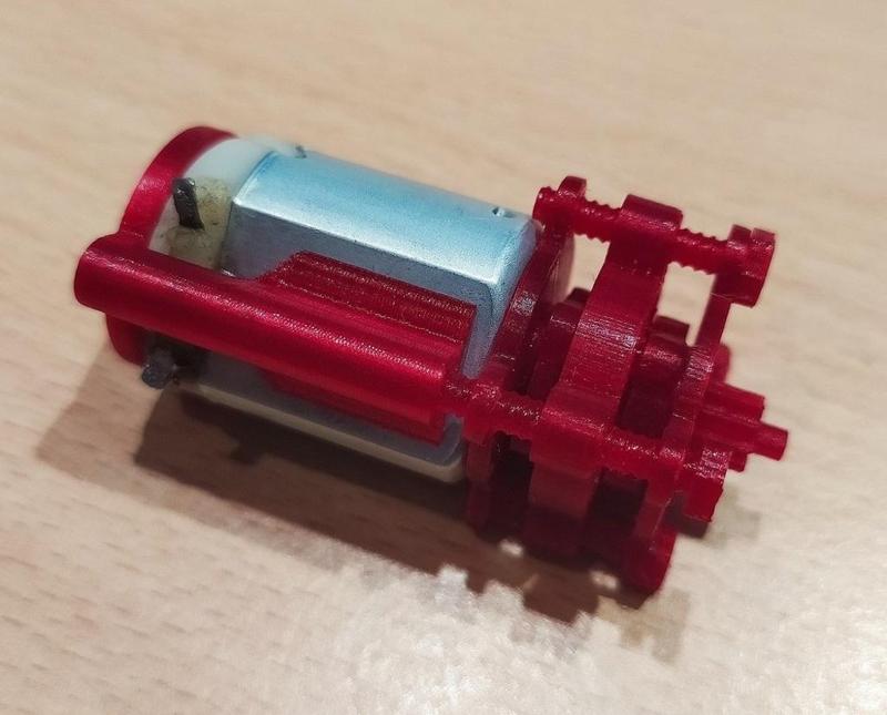 Compact planetary gearbox