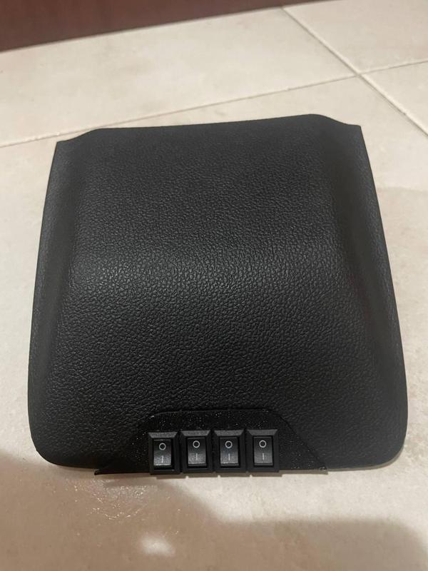 Renault Megane IV/4 Fuse Box Button Adapter