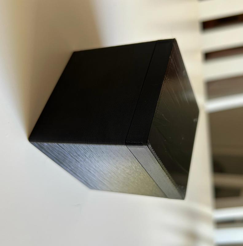 Box with lid