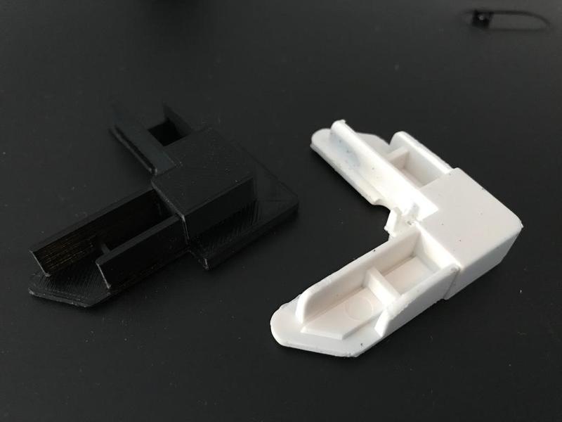 Screen corners with flange for Aquarium lid