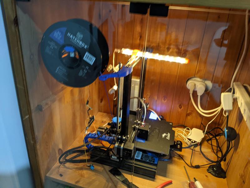 Filament weight station