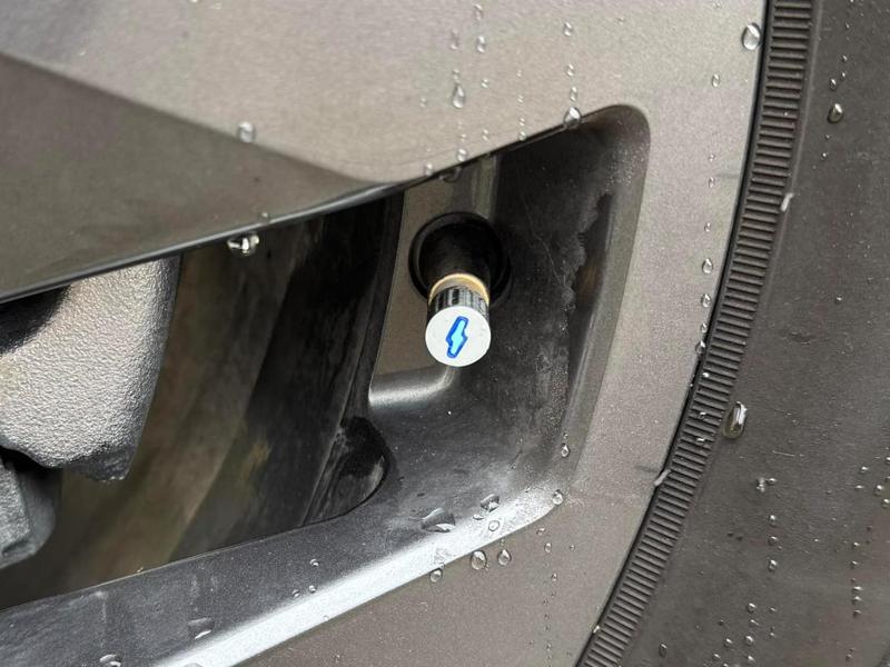 2024 Ford F150 Lightning valve stem cap