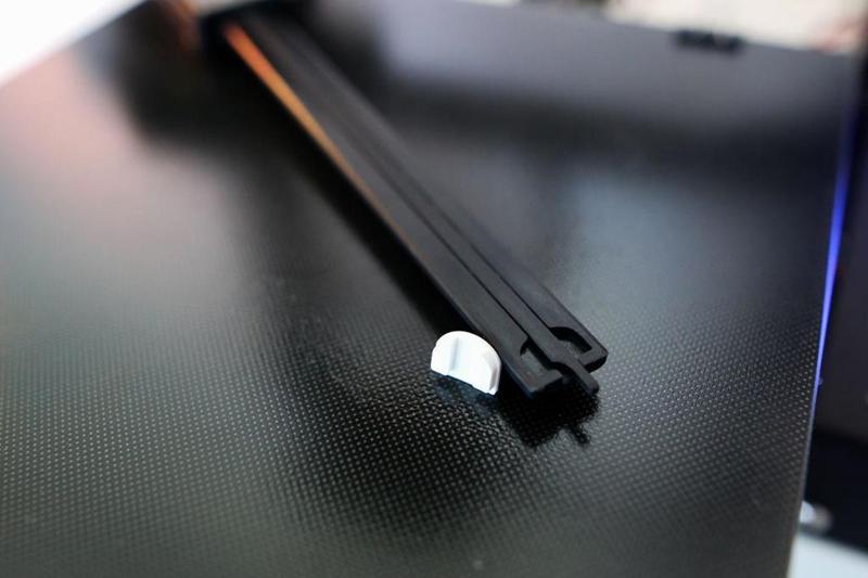 Digital caliper rail cap