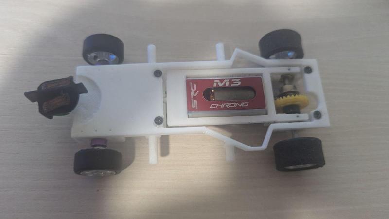 PACK M4 universal chassis + 4 types of slot/scalextric cradles