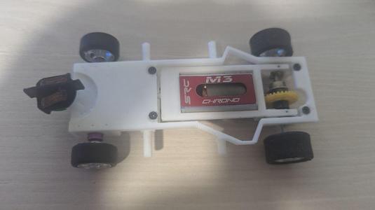 PACK M4 universal chassis + 4 types of slot/scalextric cradles