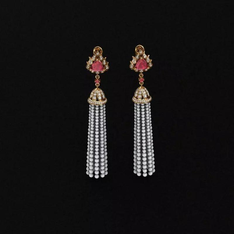 Earrings tassel with diamonds