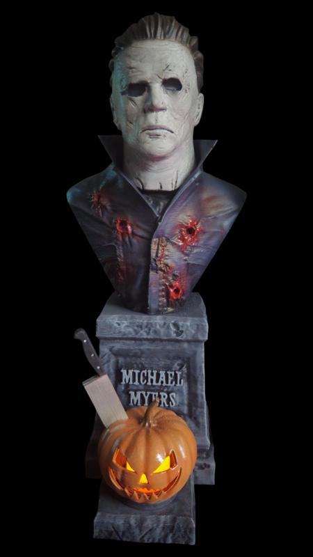 Halloween Michael Myers Bust With Light Up Pumpkin