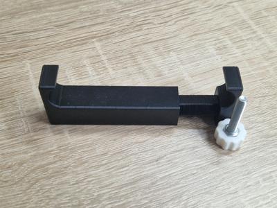 Universal phone tripod adapter