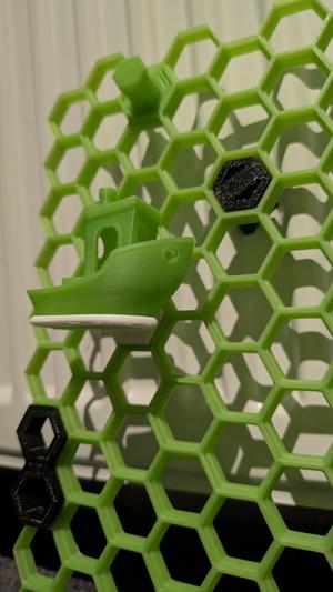 Honeycomb storage wall Benchy holder with insert