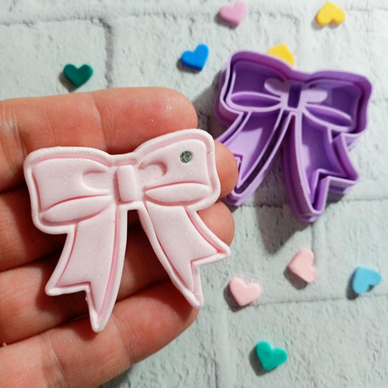 Cutter with Stamp Bow 4cm