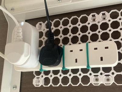 Cable tie power strip holder v2 - EU/UK, Underware