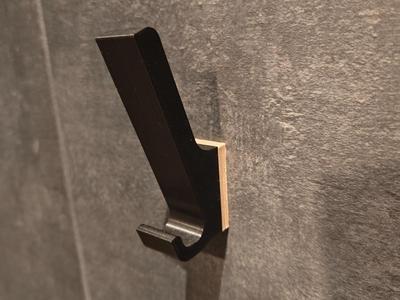 Modular Wall Hook with Replaceable Clip System