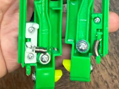 Hot Wheels Ultimate Garage Spring Retainer Clip