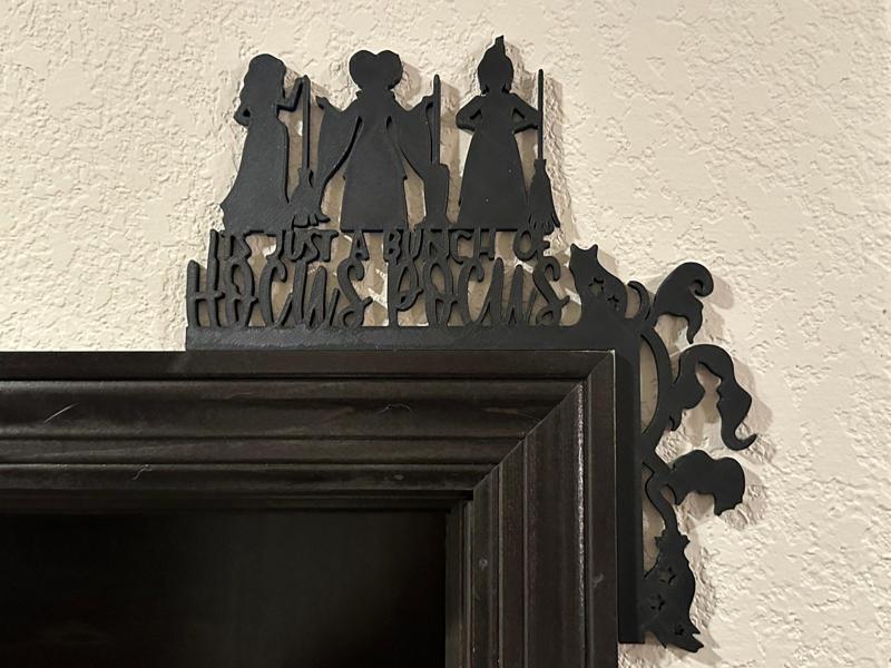 Hocus Pocus Door Corner