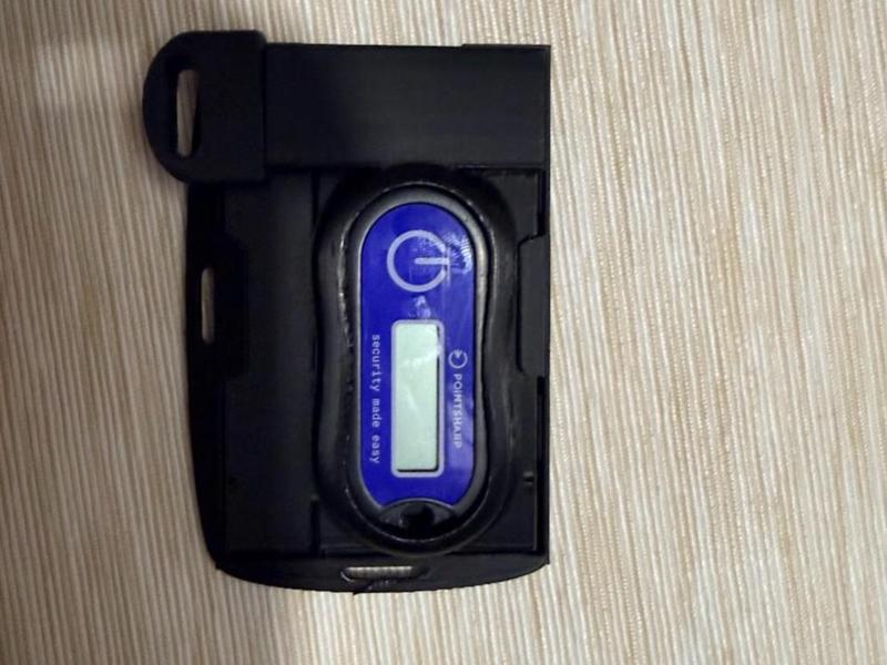 Pointsharp (old and new), yubikey, dual holder