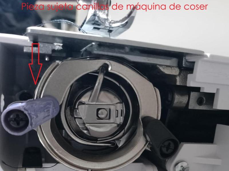 Bobbin holder for sewing machine