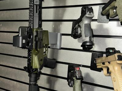 AR-15 Magwell Vertical Wall Mount | WallMag V