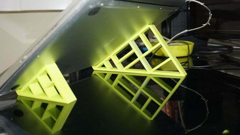 Geometric Stand Macbook Pro 15" 2012 Super Drive Non Retina 1.7cm laptop slot