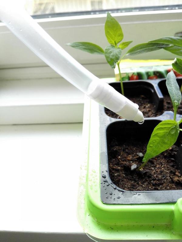 Water drip irrigation nozzle