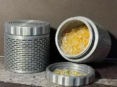 Silica container for coil