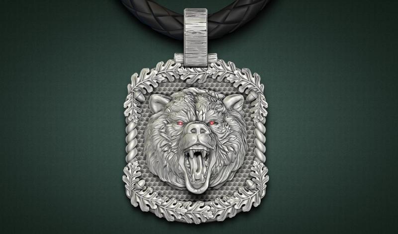 Pendant Bear head in oak leaves