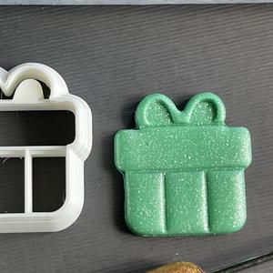 Gift box stamp/cutter set