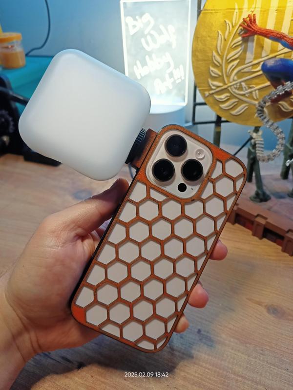 iPhone 16 Pro Godox Light Holder