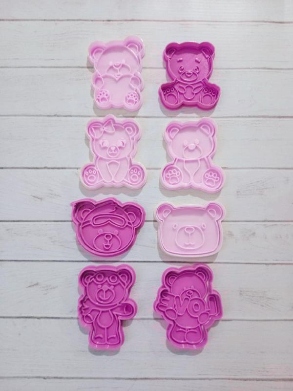 COOKIE CUTTER BEAR