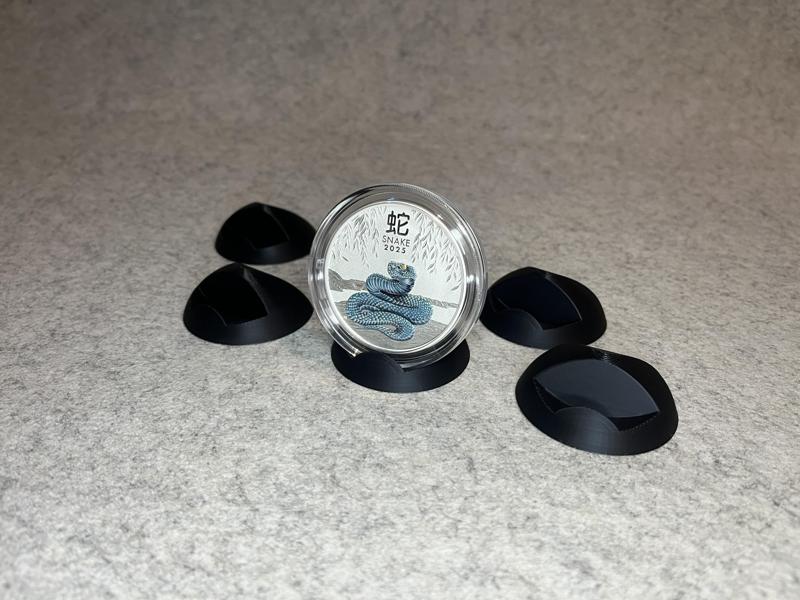 Display stand holder for 2oz silver Lunar III coin