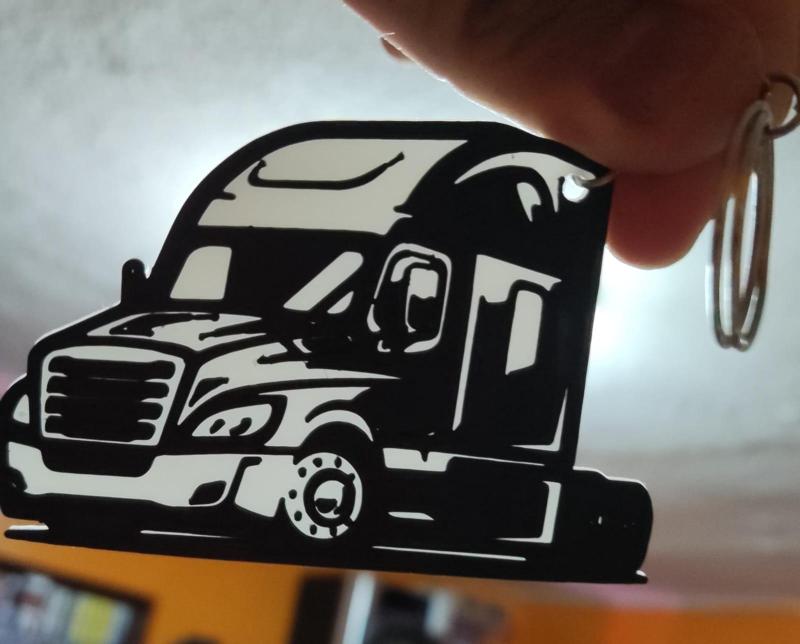 freightliner New Cascadia keychain