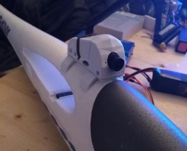 Easyglider FPV Runcam PZ0420m