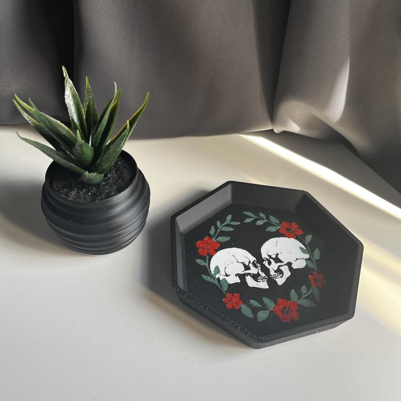 SKULL FLOWERS KEYS POT