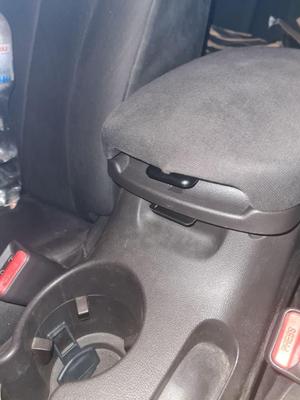 Hyundai Sonata Console Lower Latch